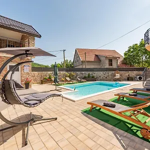 Appartement Toni, Gračac