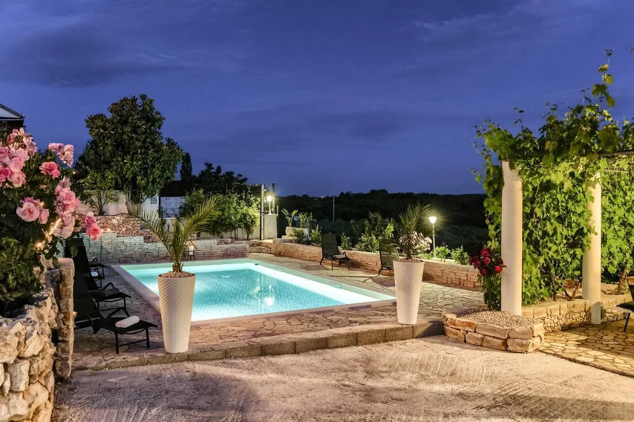 Haus Lilli Mit Pool Apartment Razanac